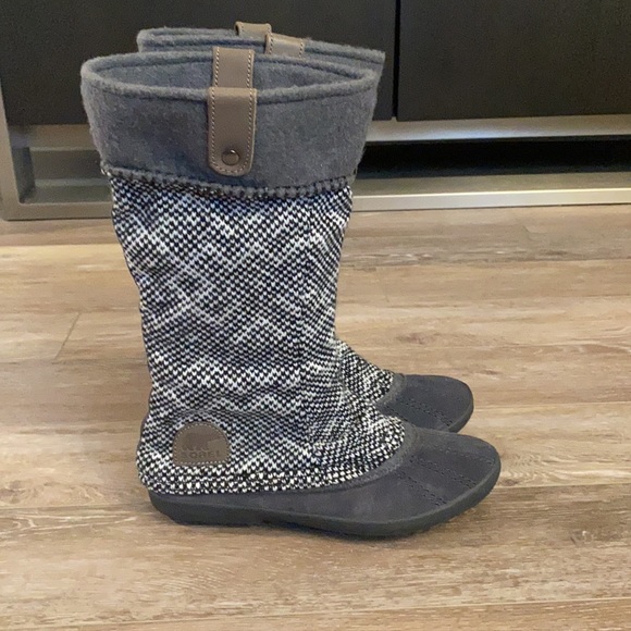 Sorel Boots - Picture 4 of 6